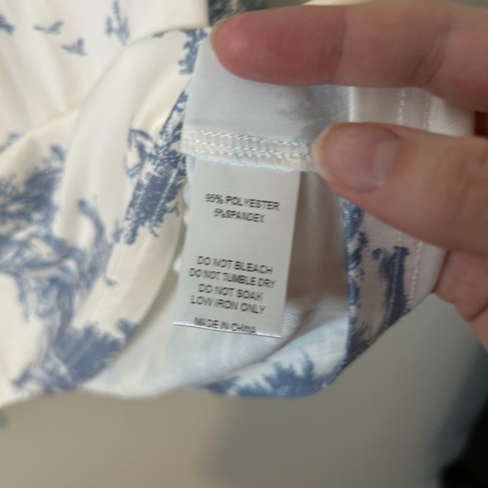 Ivy City Chinoserie Blue White Mock Neck Blouse - Picture 4 of 4